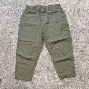 Old Navy womens Cargo Pants in Olive